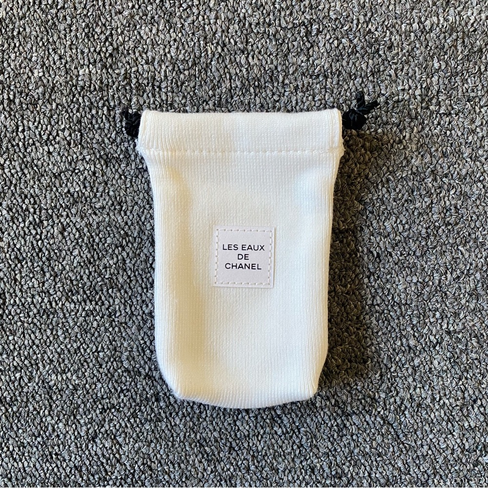 CHANEL Makeup Mini Bag (Les Eaux de Chanel)